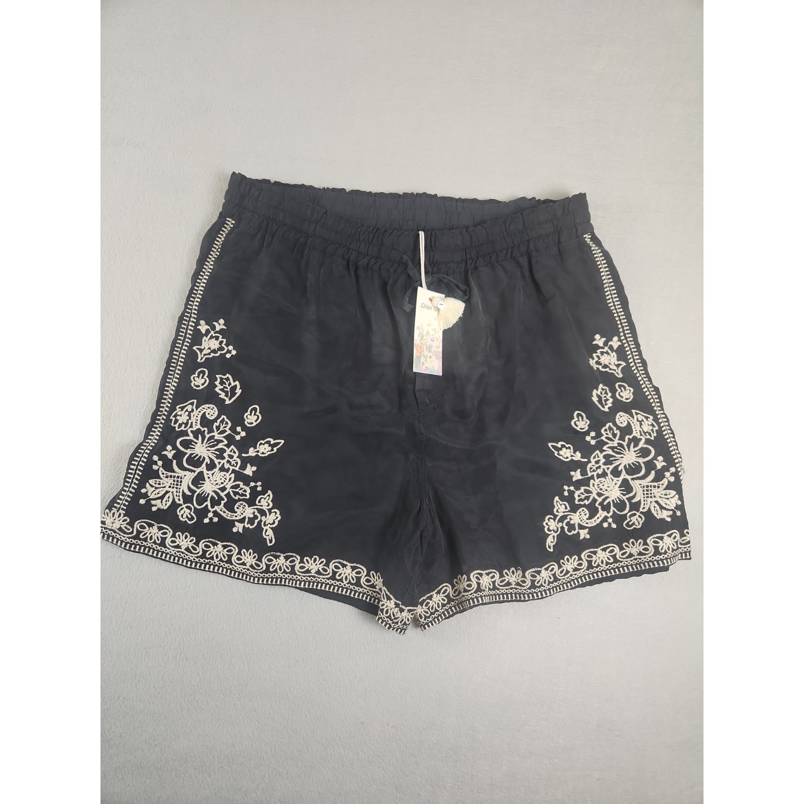 Johnnie Was Tempest Shorts Sz Medium Black Embroidered Drawstring